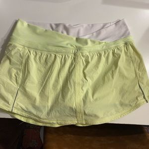 Vintage Lululemon Women’s White and Neon Yellow crossover Tennis Skirt